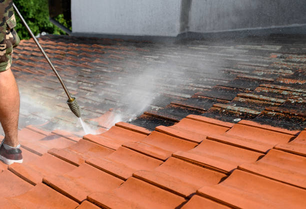 Best Deck Pressure Washing  in Canterwood, WA